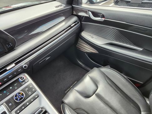 Used 2024 Hyundai Palisade Calligraphy image 15