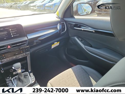 New 2026 Kia Seltos S FWD image 16