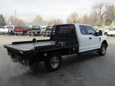 Used 2017 Ford F250 XL w/ Power Equipment Group image 4