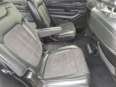 Used 2023 Jeep Grand Cherokee L Altitude image 26