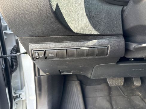 Used 2025 Toyota Corolla LE FWD image 14