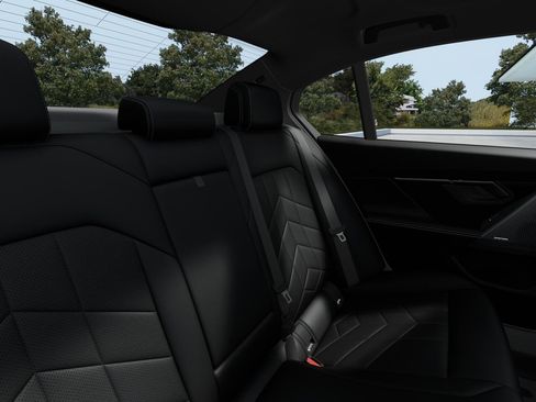 New 2026 BMW i5 eDrive40 w/ M Sport Package image 10