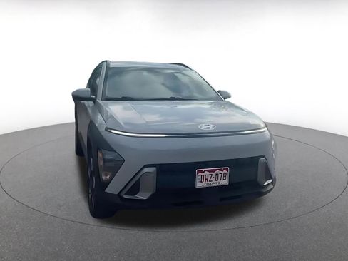 Used 2025 Hyundai Kona SEL image 8