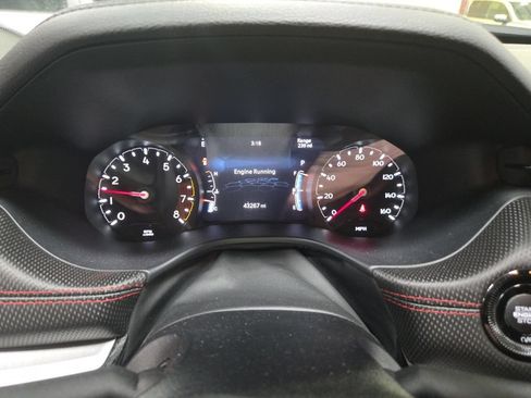 Used 2025 Jeep Compass Trailhawk AWD/4WD image 2
