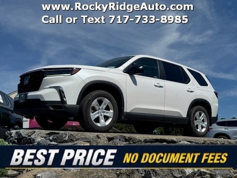 Used 2023 Honda Pilot LX image 1