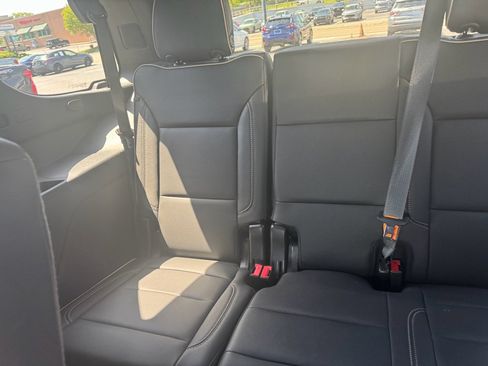 Used 2023 Chevrolet Tahoe Premier w/ Advanced Technology Package AWD/4WD image 8