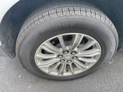 Used 2017 Cadillac XT5 Luxury w/ Driver Awareness Package image 19