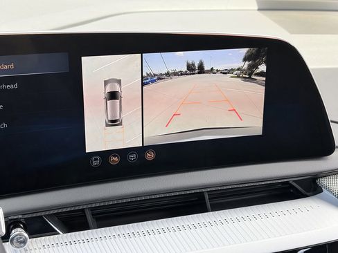 Used 2025 Cadillac Optiq Sport 2 w/ LPO, Floor Liner Package AWD/4WD image 27