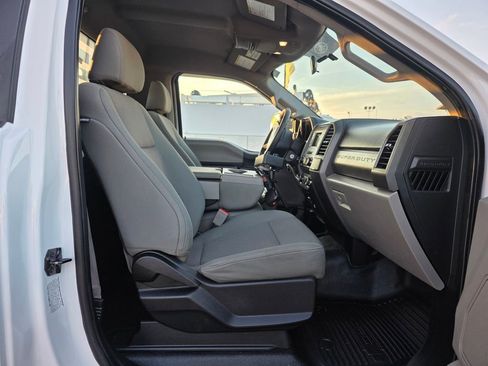 Used 2019 Ford F550 4x4 Regular Cab Super Duty image 15