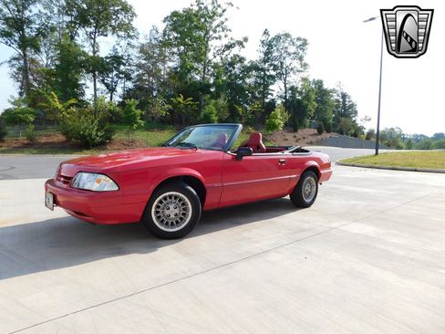 Used 1992 Ford Mustang LX image 2