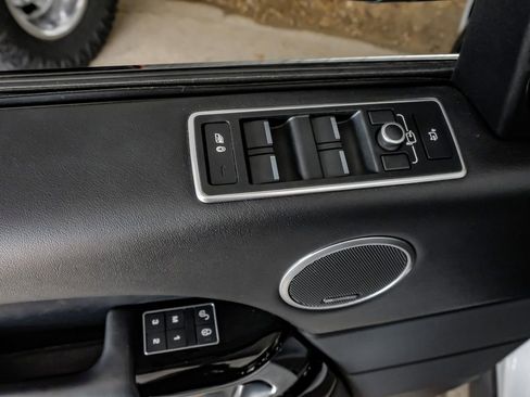 Used 2017 Land Rover Range Rover Supercharged image 44