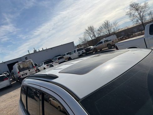 Used 2017 Jeep Grand Cherokee Limited image 4