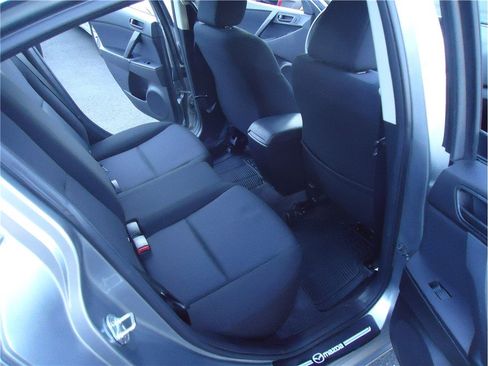 Used 2011 MAZDA MAZDA3 i Sport FWD image 16