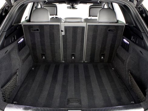 Used 2019 Audi SQ5 Premium Plus w/ Premium Plus Package image 70