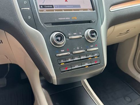 Used 2017 Lincoln MKC Select w/ Select Plus Package FWD image 29