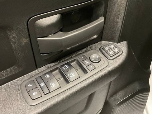 Used 2024 RAM 2500 Tradesman w/ Chrome Appearance Group image 7