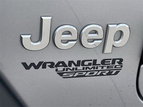 Used 2021 Jeep Wrangler Unlimited Sport image 28