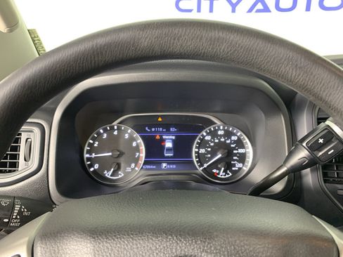 Used 2022 Nissan Titan SV RWD image 21