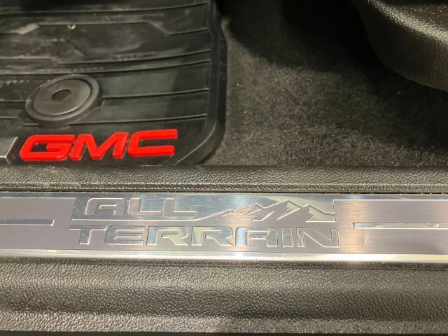 Used 2017 GMC Acadia SLT AWD/4WD image 31