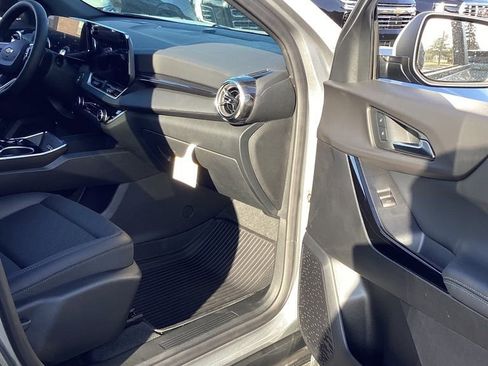 New 2026 Chevrolet Equinox LT w/ Convenience Package II image 28