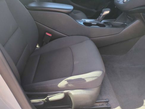 Used 2023 Chevrolet Malibu LT FWD image 28