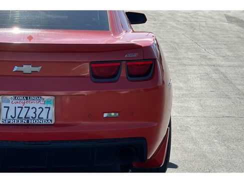 Used 2010 Chevrolet Camaro SS w/ RS Package RWD image 15