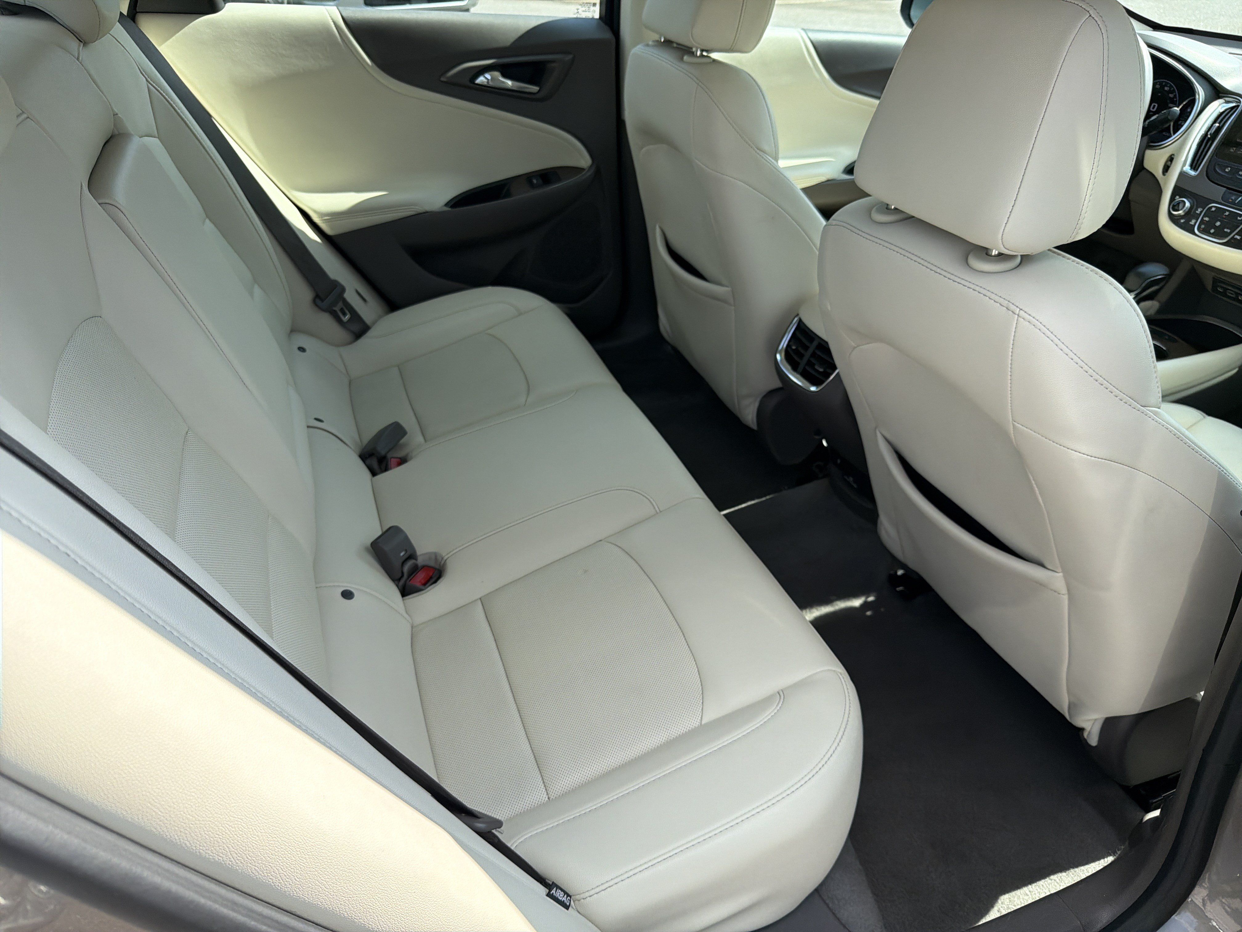 Used 2025 Chevrolet Equinox LT AWD/4WD image 26