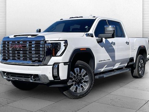 Used 2025 GMC Sierra 2500 Denali w/ Technology Package image 13