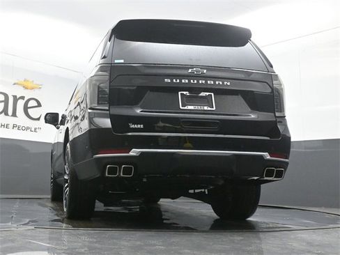 New 2026 Chevrolet Suburban High Country image 33