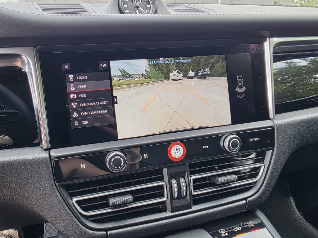 Certified 2026 Porsche Macan AWD/4WD image 17