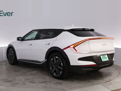 Used 2025 Kia EV6 Light RWD image 17
