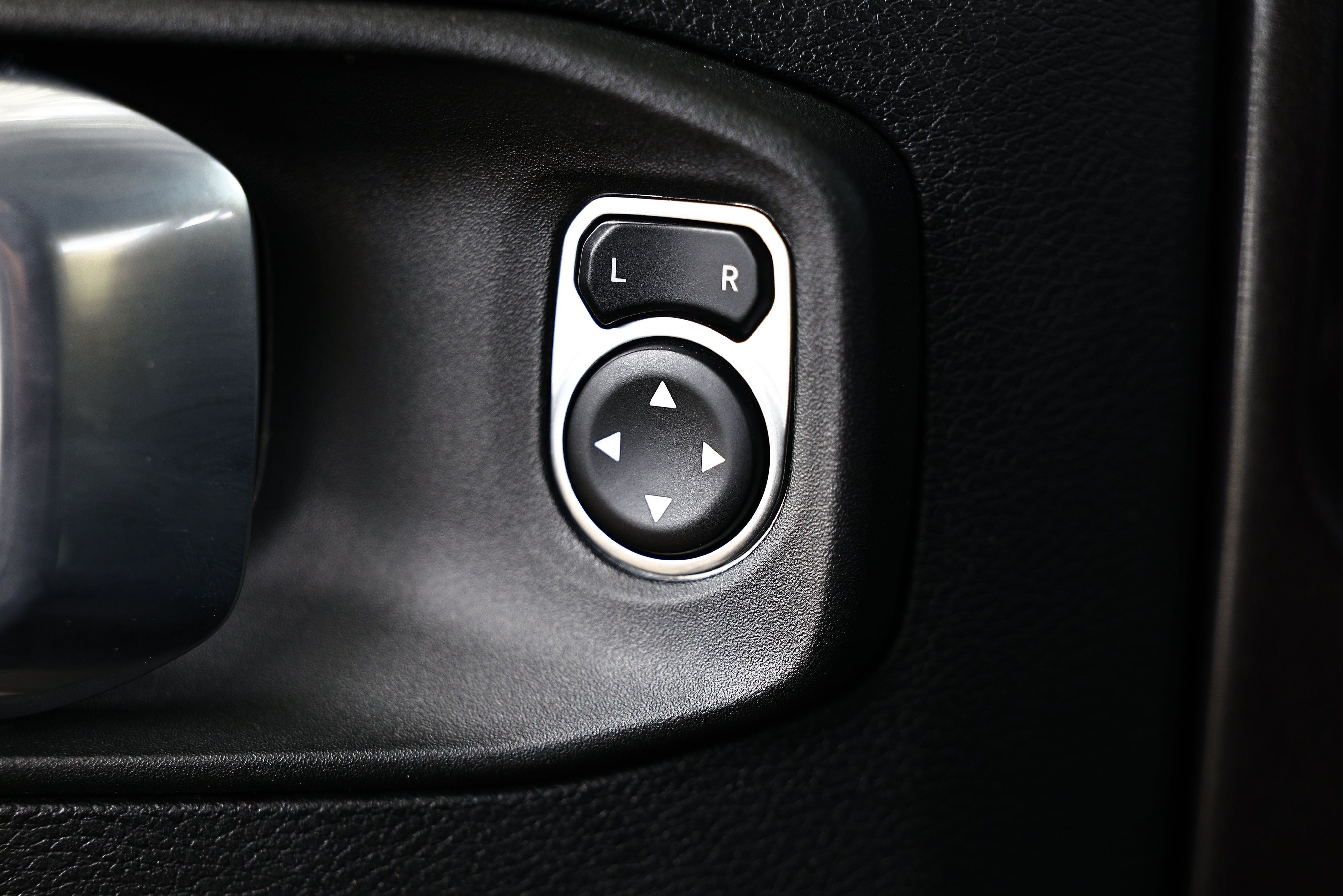 Used 2021 Jeep Wrangler Unlimited Sport AWD/4WD image 17