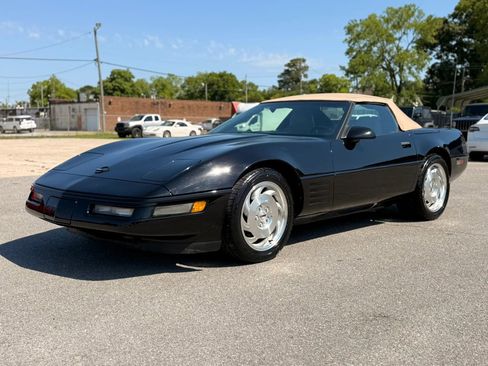 Used 1994 Chevrolet Corvette Convertible RWD image 12
