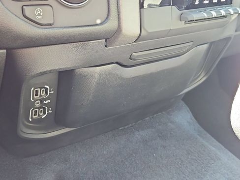 New 2026 RAM 1500 Express AWD/4WD image 26