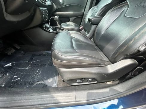 Used 2019 Jeep Compass Limited AWD/4WD image 18