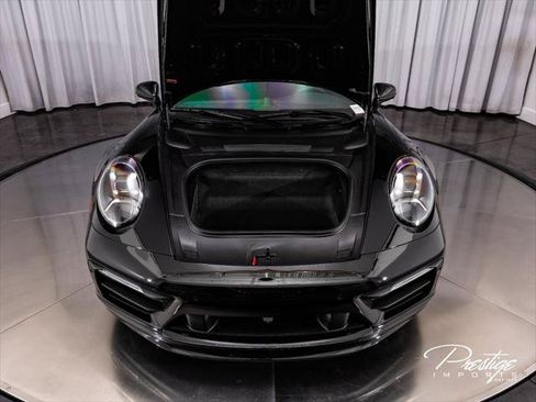 Used 2024 Porsche 911 Carrera S RWD image 4