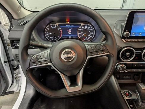 Used 2025 Nissan Sentra SV image 16