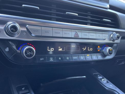 Certified 2022 Kia Telluride SX w/ SX Prestige Package image 25