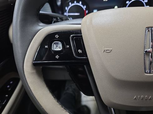 Used 2022 Lincoln Corsair AWD w/ Equipment Group 101A image 19