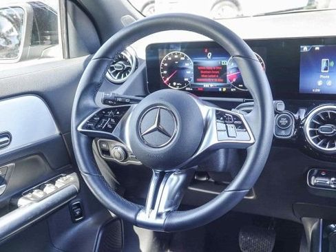 Used 2025 Mercedes-Benz GLA 250 image 15