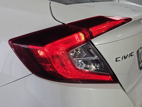 Used 2020 Honda Civic LX image 10