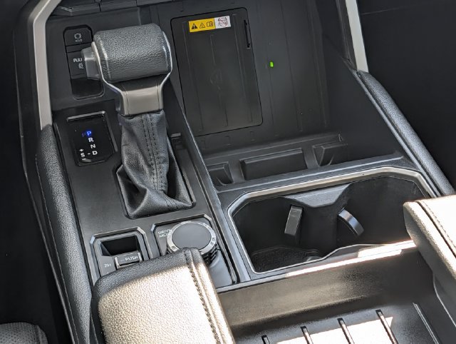 Used 2024 Toyota Tundra Limited w/ Power Package AWD/4WD image 14
