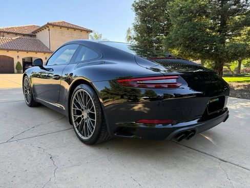 Used 2018 Porsche 911 Carrera S RWD image 10
