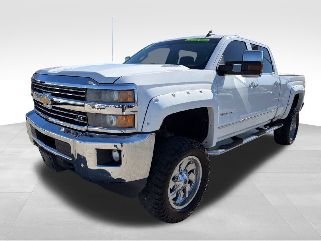 Used 2016 Chevrolet Silverado 2500 LTZ AWD/4WD image 3
