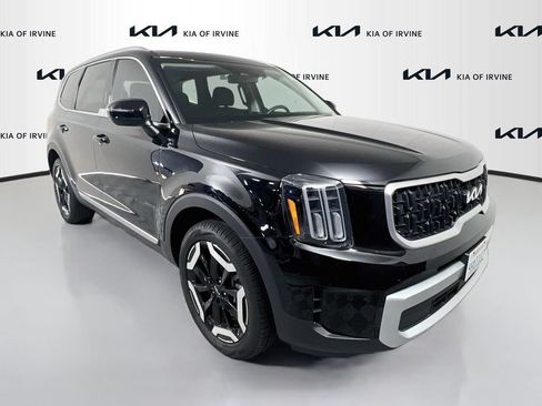 Certified 2024 Kia Telluride EX w/ EX Captain's Chair Package FWD image 10