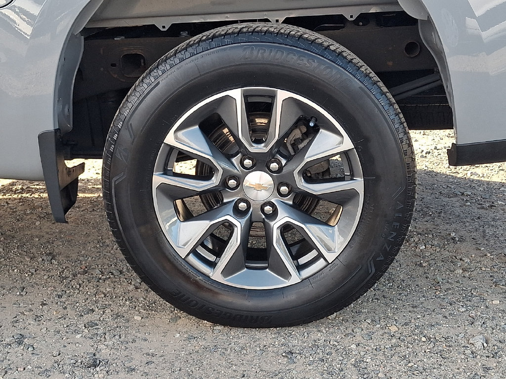 Used 2024 Chevrolet Silverado 1500 LT AWD/4WD image 31