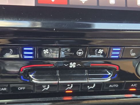 Used 2022 Jeep Grand Cherokee L Summit image 30