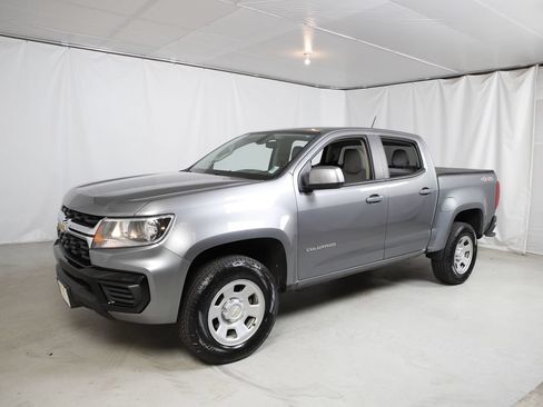 Used 2022 Chevrolet Colorado W/T AWD/4WD image 17