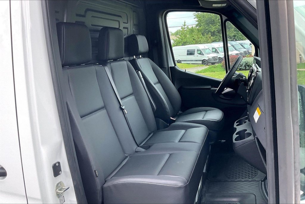 Used 2026 Mercedes-Benz Sprinter 3500 image 6