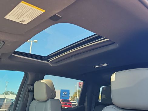 Used 2023 Chevrolet Silverado 1500 ZR2 w/ Technology Package image 34